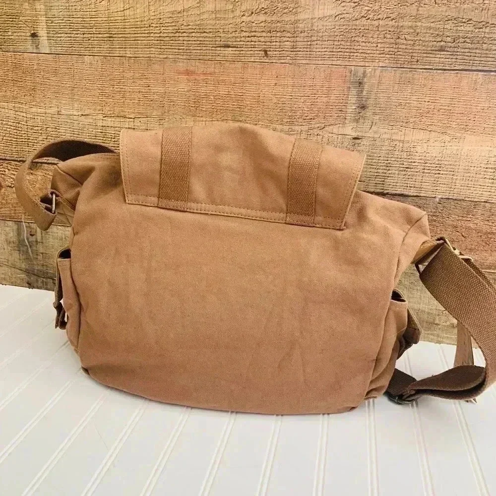 NWT Caden Messenger Bag